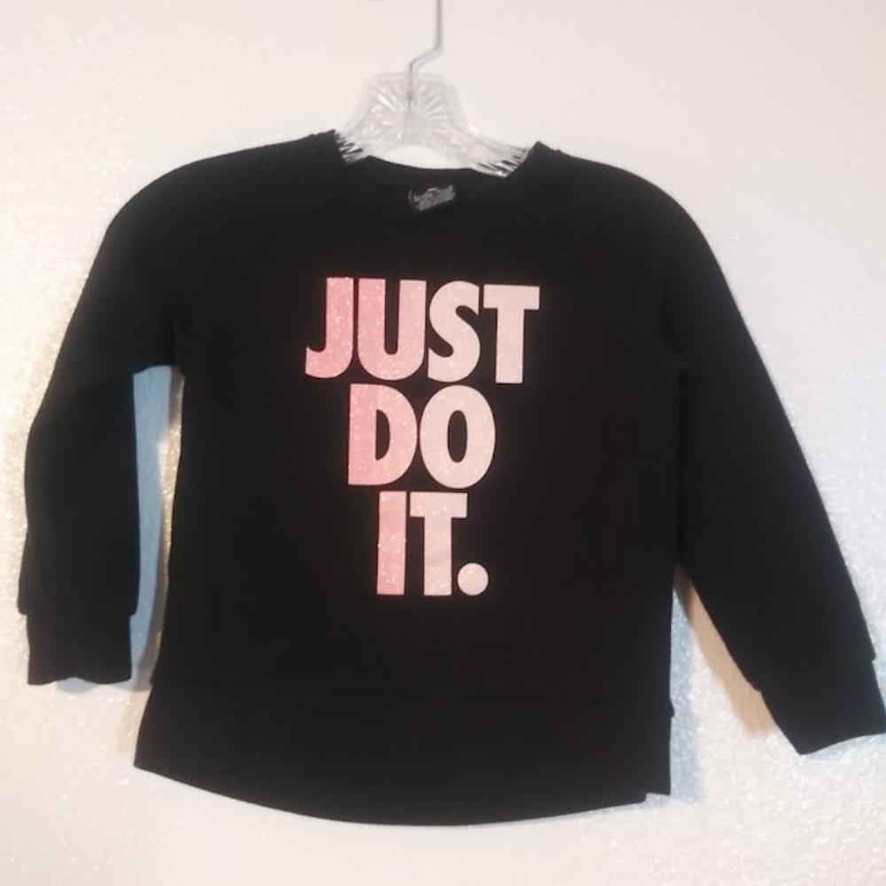 Nike girls size 6/Medium black and pink sweater